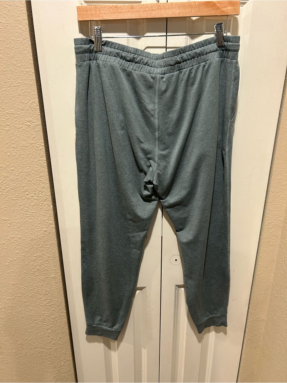 Vuori Dark Green Drawstring Joggers - Picture 10 of 12